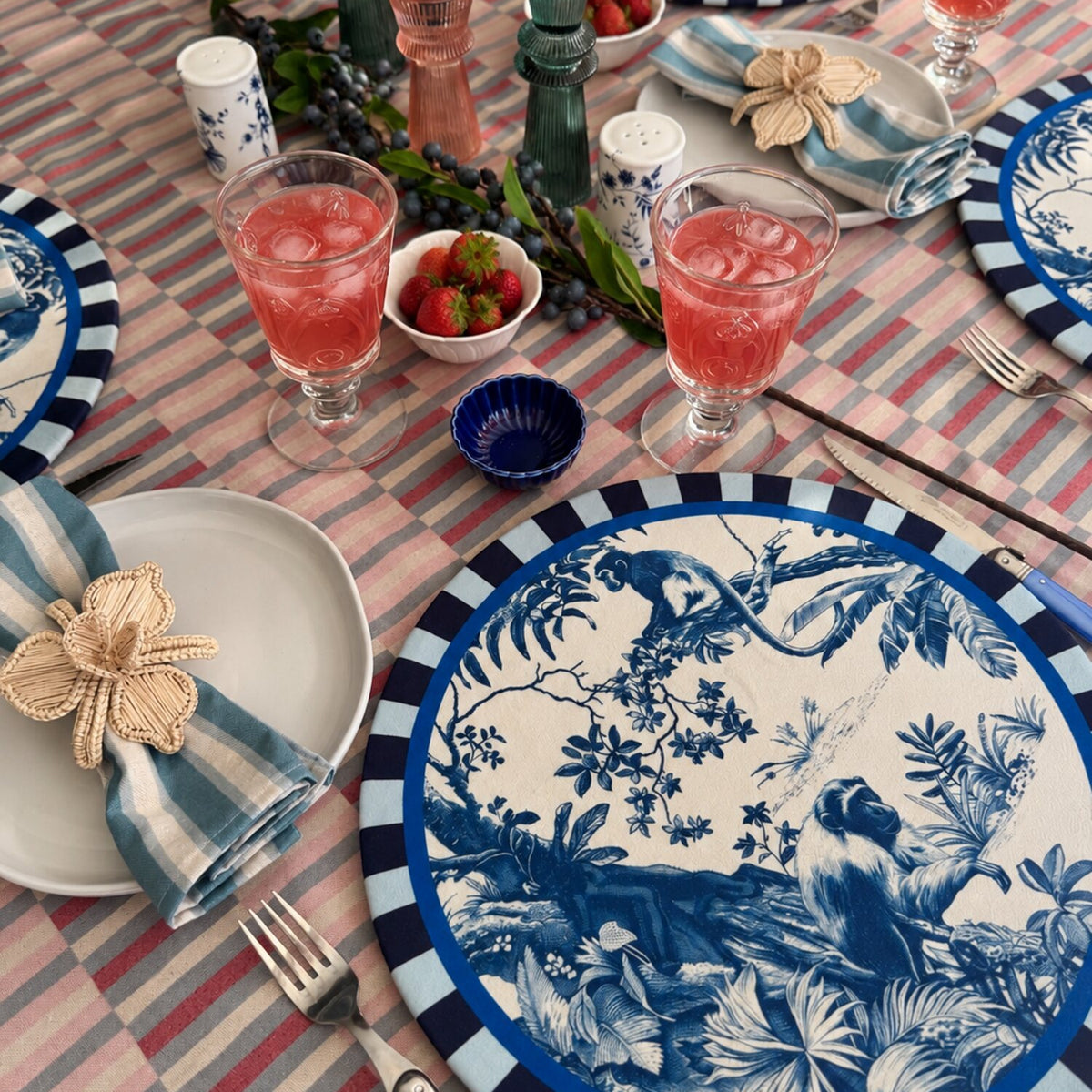 Individual Jungle Bleu en mesa puesta