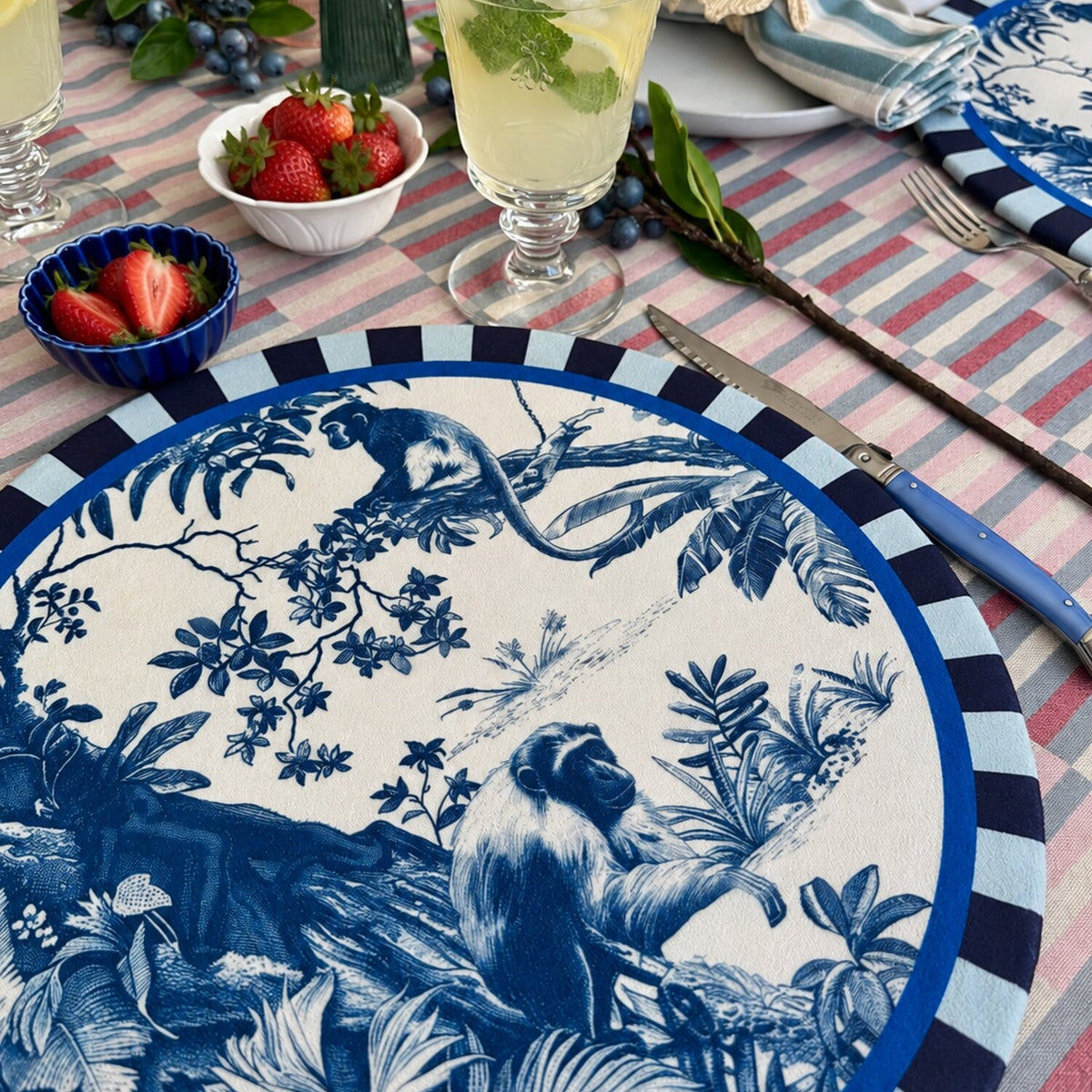 Individual Jungle Bleu en mesa puesta